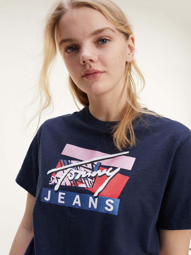 REMERA DE CORTE CROPPED CON LOGO DISTINTIVO | Tommy Hilfiger ARG - Tienda  en Línea