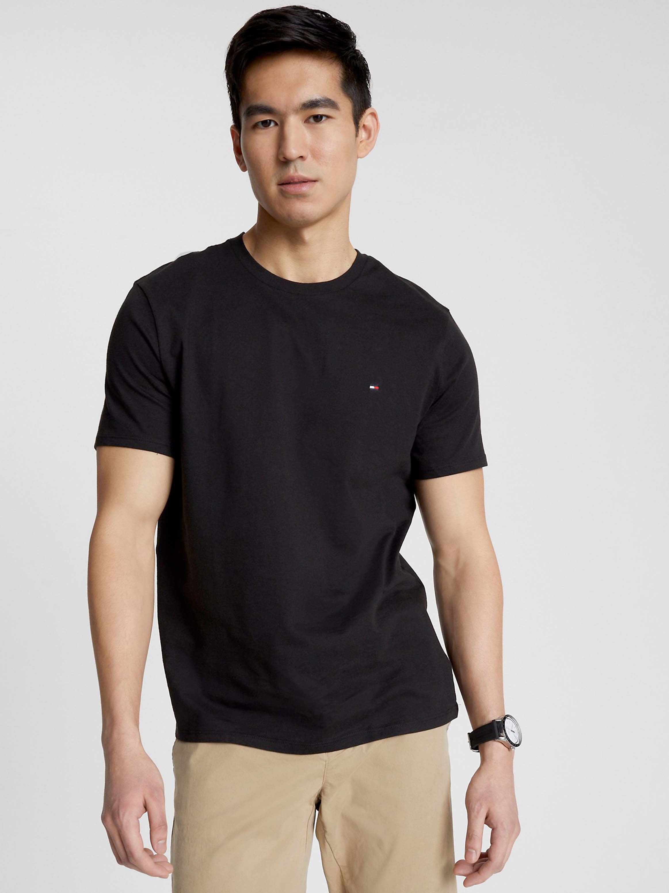 Remera básica  cuello redondo slim fit