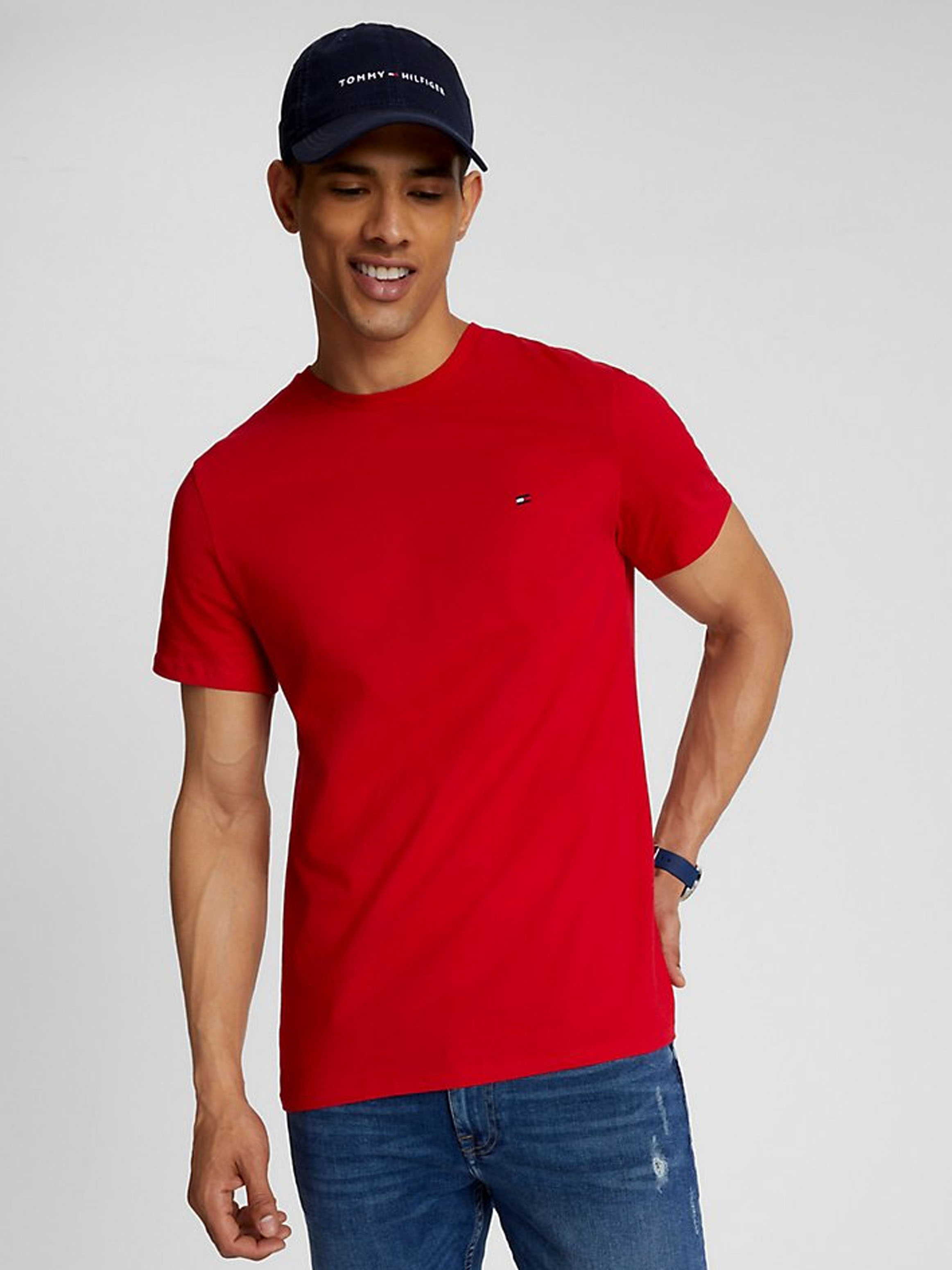 Remera básica  cuello redondo slim fit