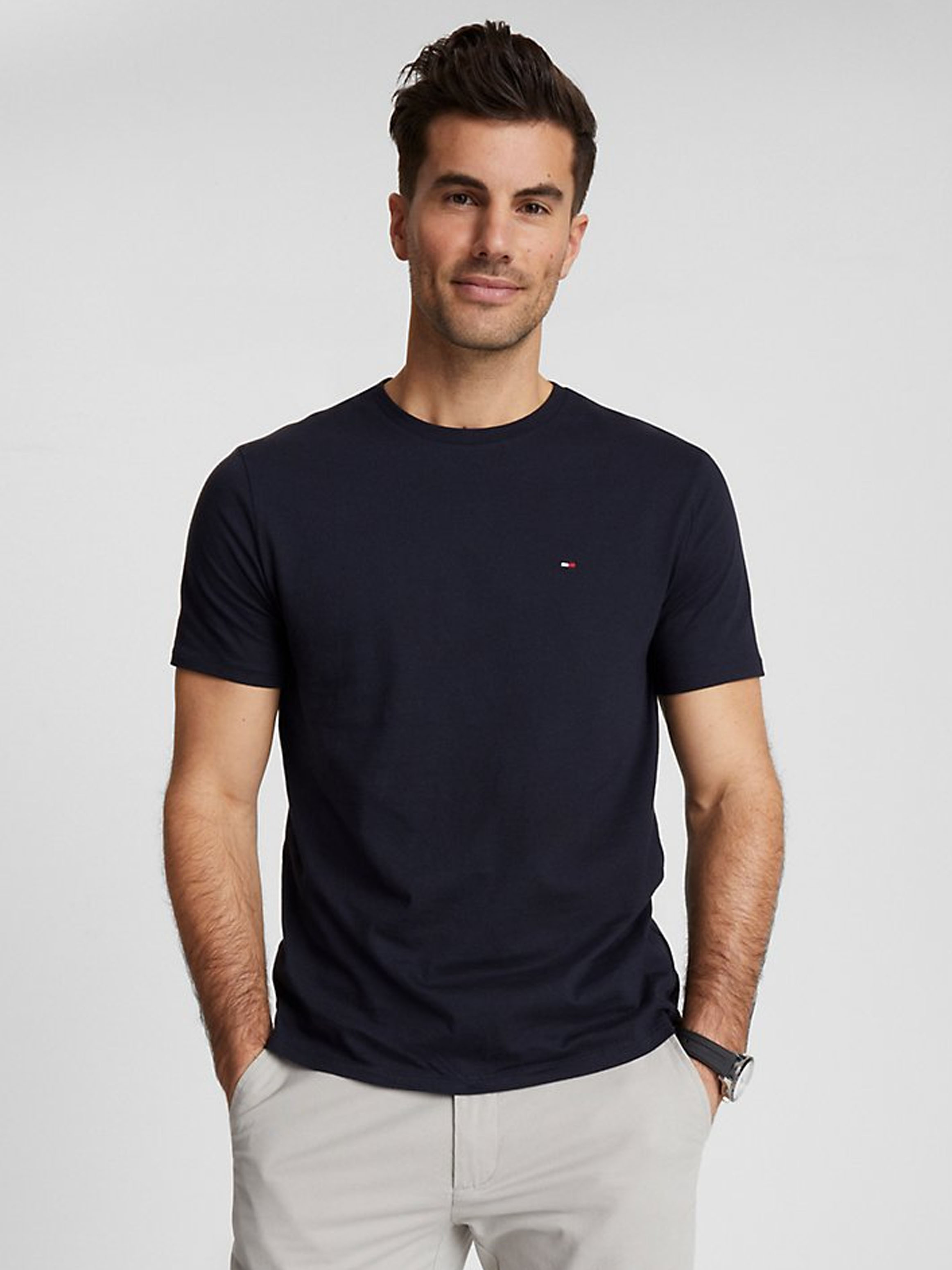 Remera básica  cuello redondo slim fit