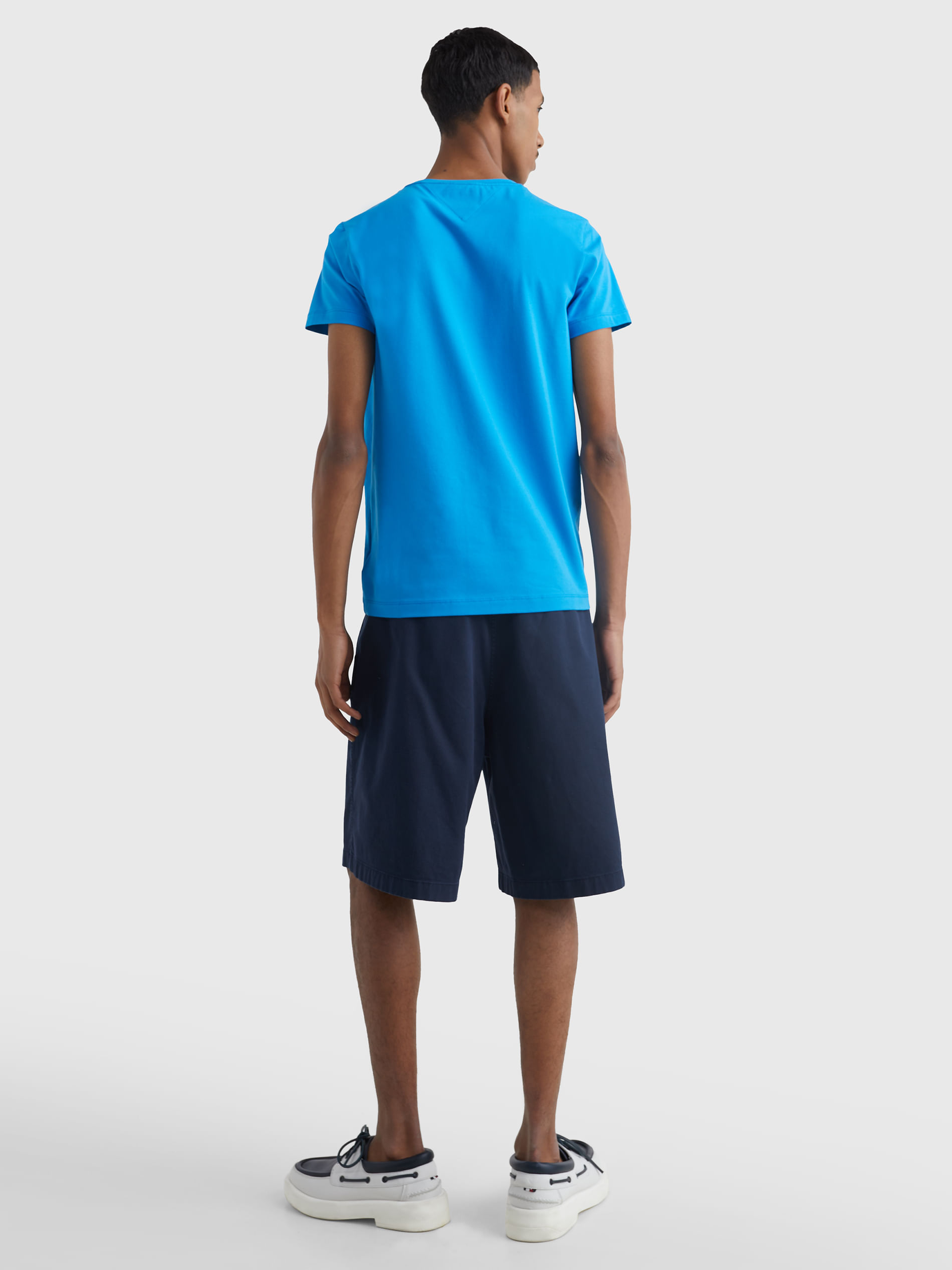 Remera básica  cuello redondo slim fit — imagen 3