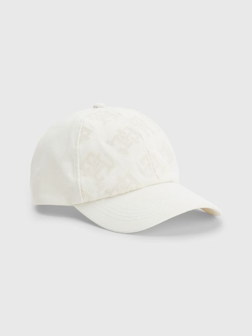 Gorra-con-monograma-TH