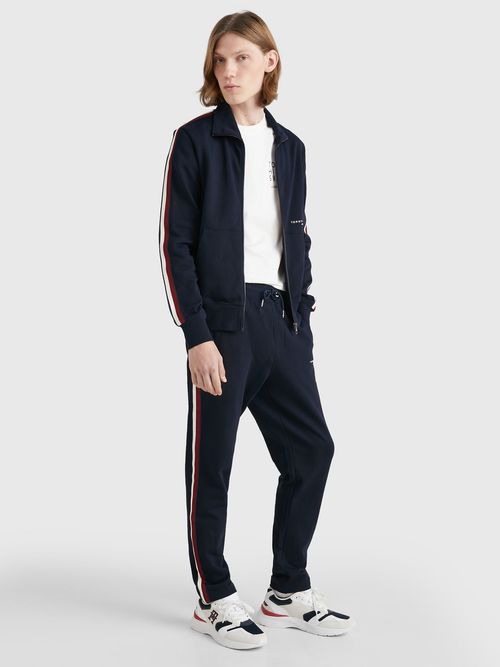 Joggers-global-stripe-con-logo