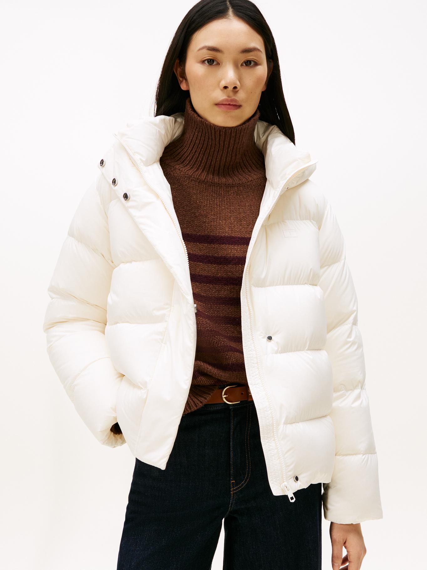 Campera puffer con capucha regular fit