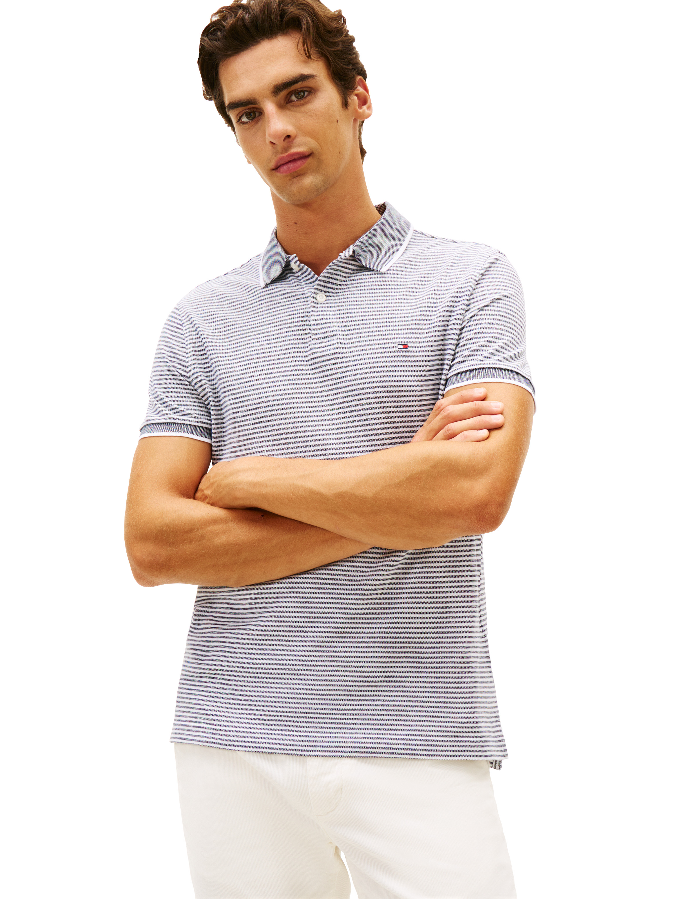 Chomba con cinta distintiva en el cuello regular fit