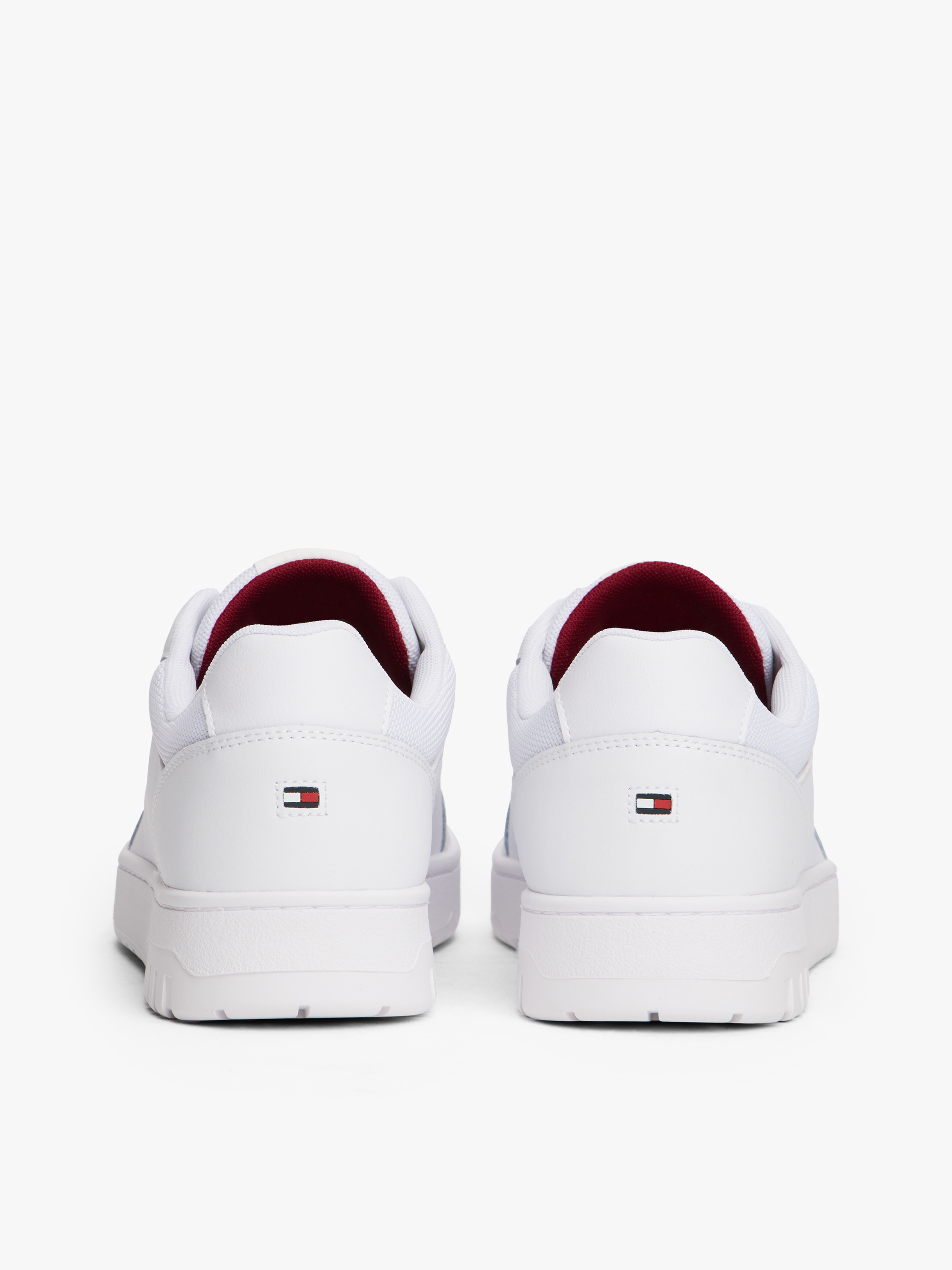 Zapatillas con texturas mixtas — imagen 4