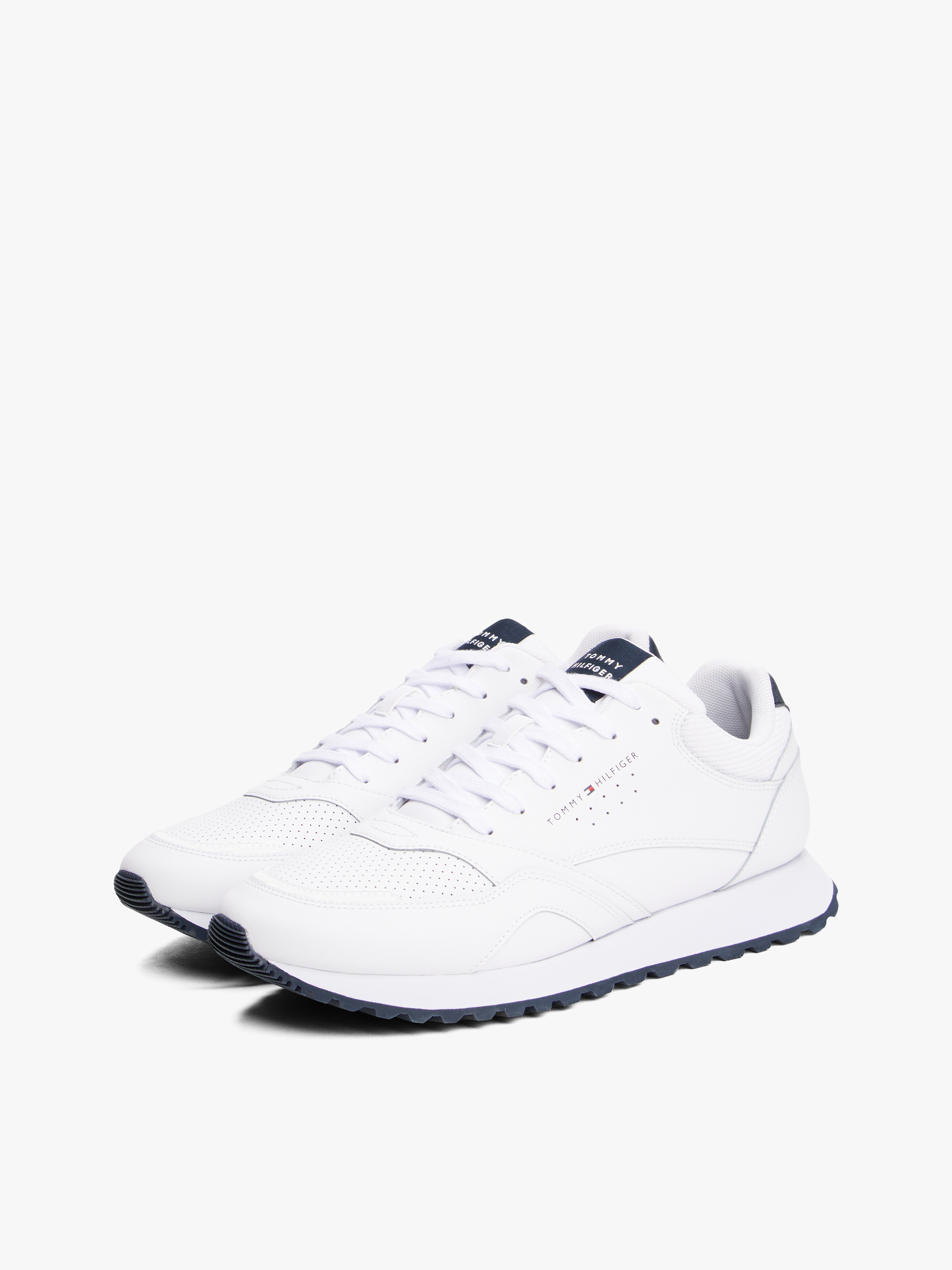 Zapatillas con suela de tacos y Cuero