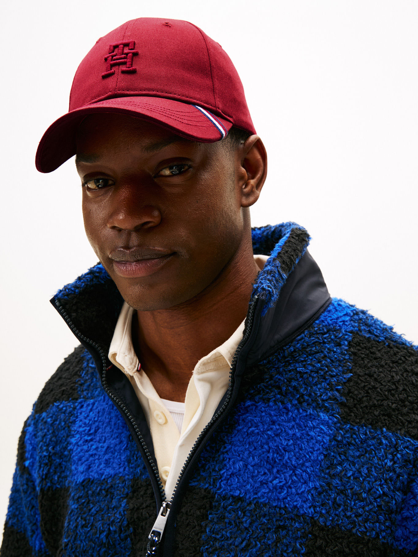 Gorra con logo