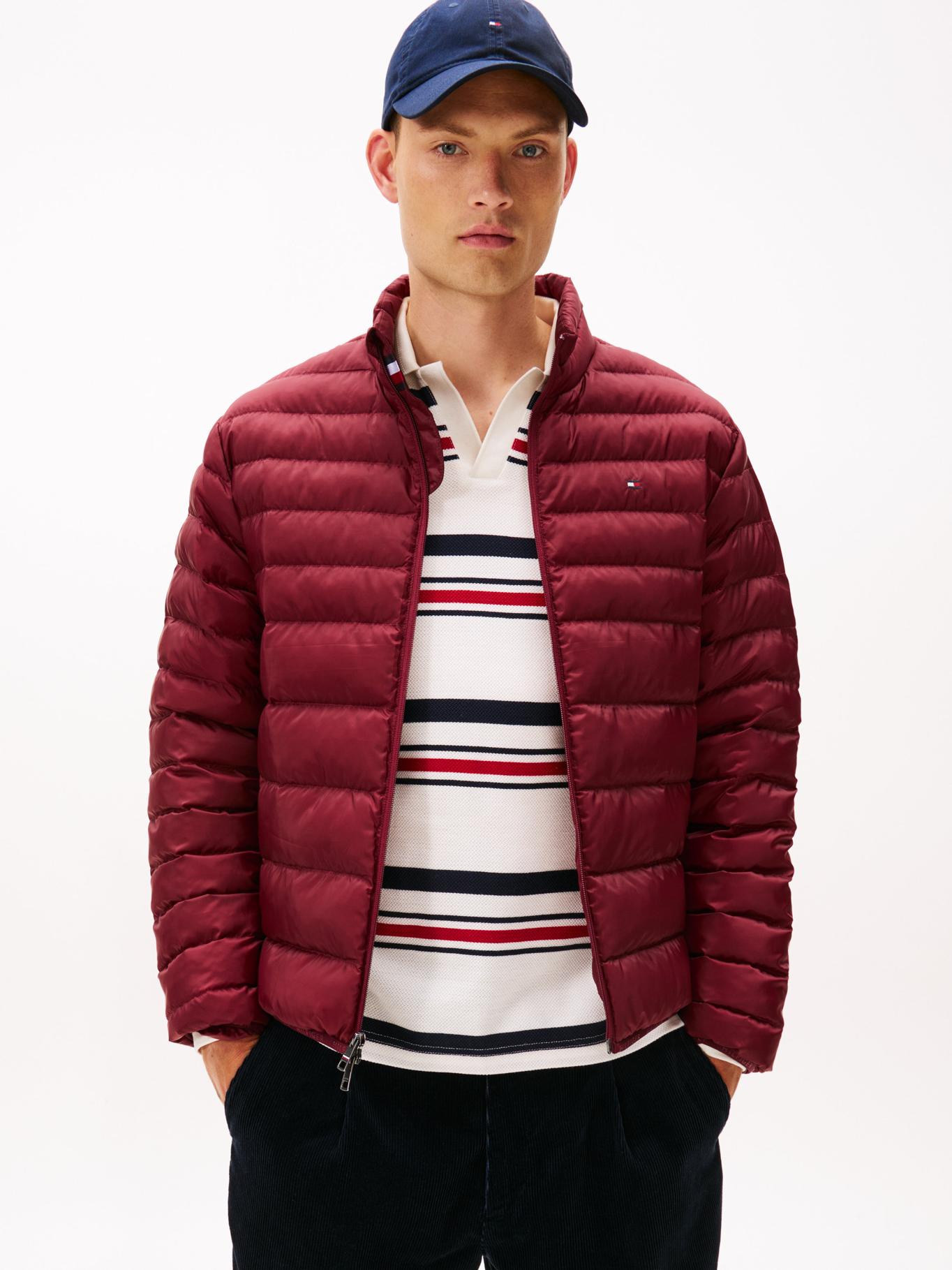 Campera plegable con logo bordado regular fit