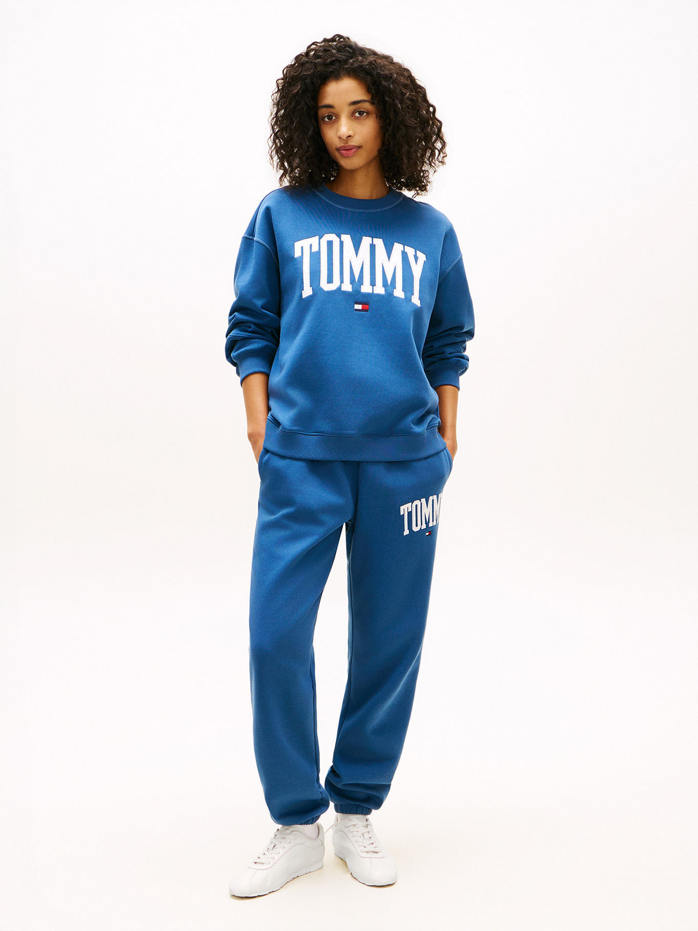 Jogger collegiate con logo