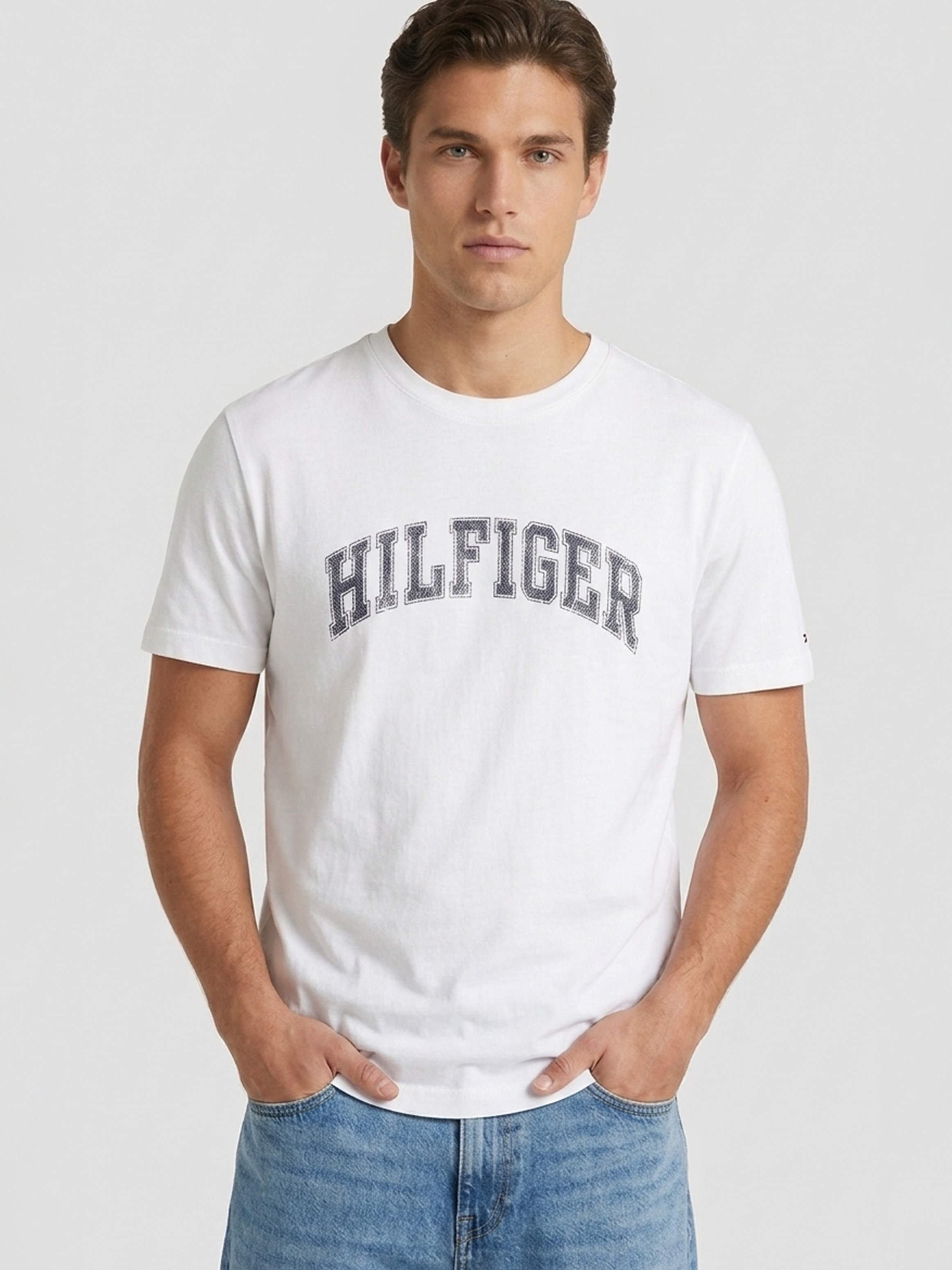 Remera con logo 1985