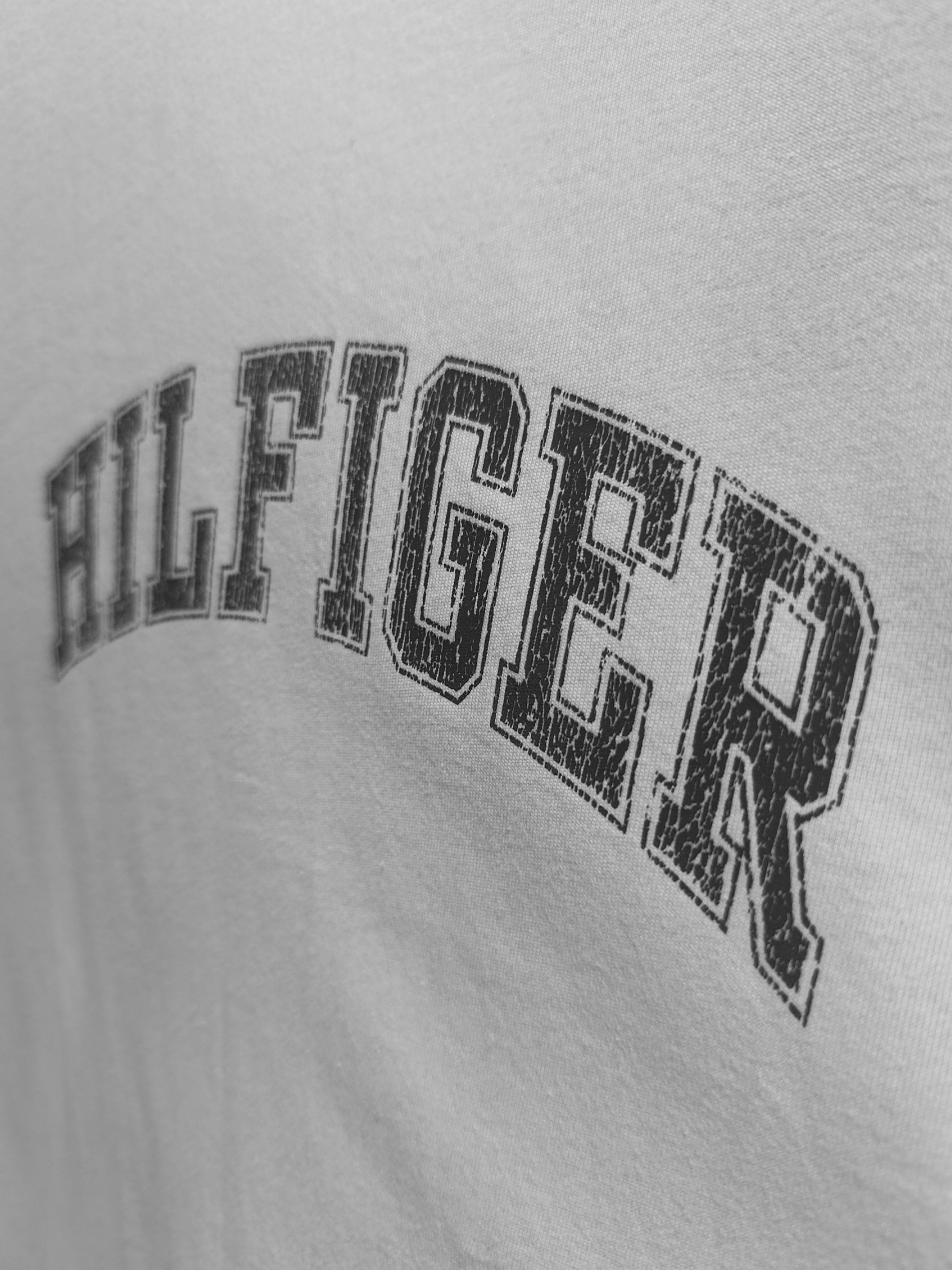 Remera con logo 1985 — imagen 4