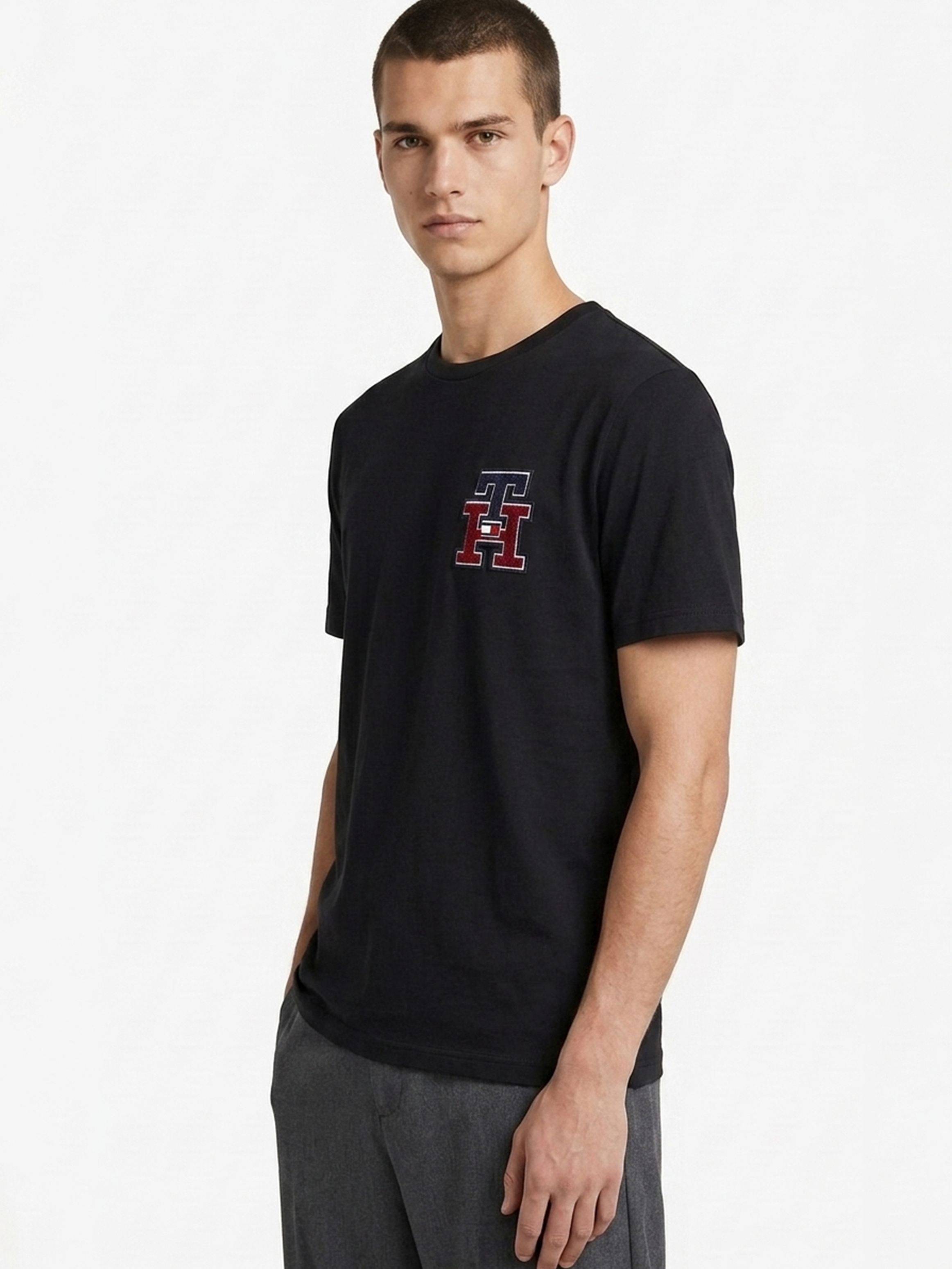 Remera con logo gráfico