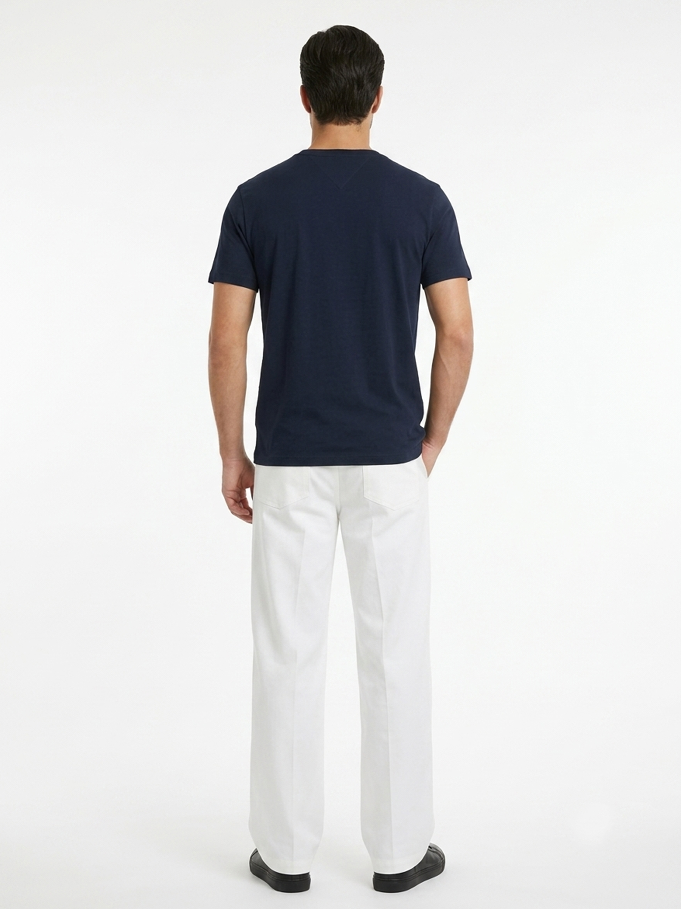 Remera con logo gráfico — imagen 3